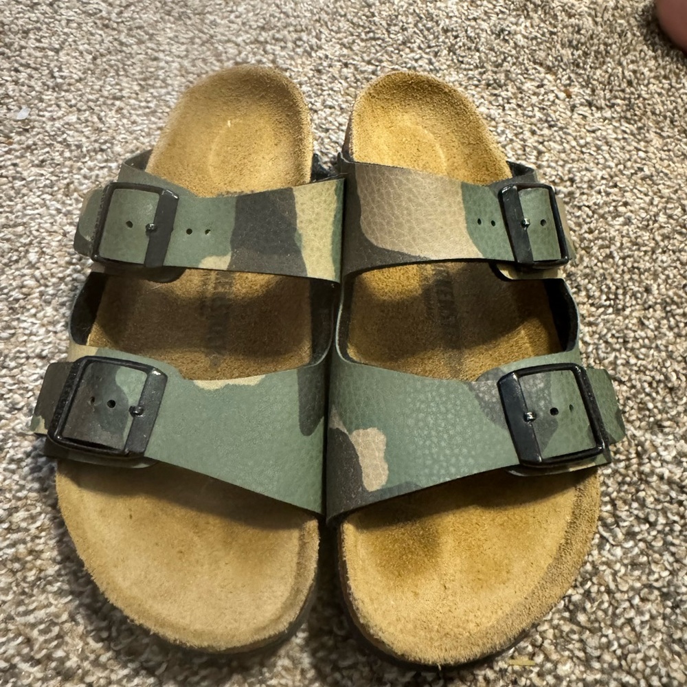 Birkenstock Arizona Camo Size 31 (Kids 13)